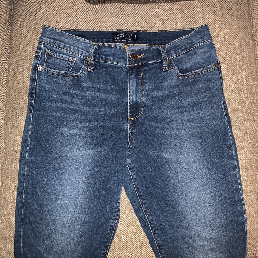 EUC Lucky Brand Brooke Skinny Jeans Size 30.